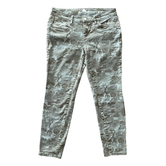 Tommy Bahama Tea Leaf Camo Skinny
Ankle Denim Jeans Size 8/28” - Picture 3 of 14